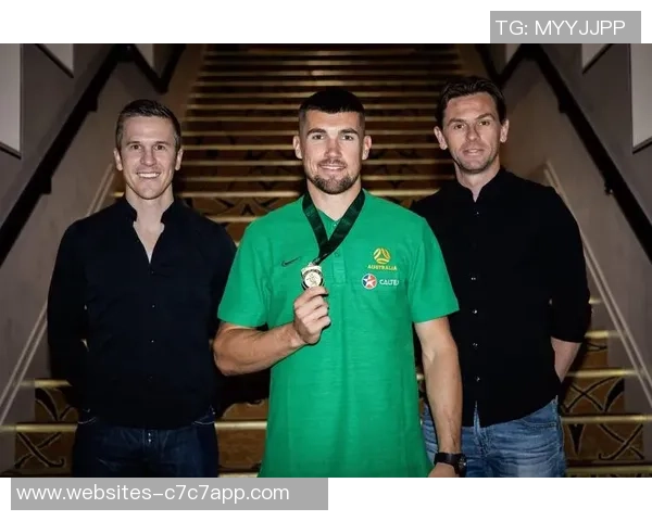 中央海岸与波斯荣光的激烈对决展现足球魅力与团队精神的巅峰较量